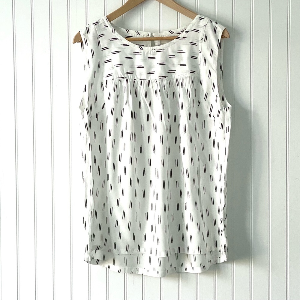 NWT Ann Taylor LOFT Black and White Boho Sleeveless Blouse, Size: M